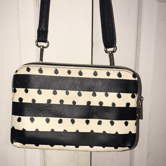 Women’s Betsey Johnson Crossbody Bag - Picture 6 of 15